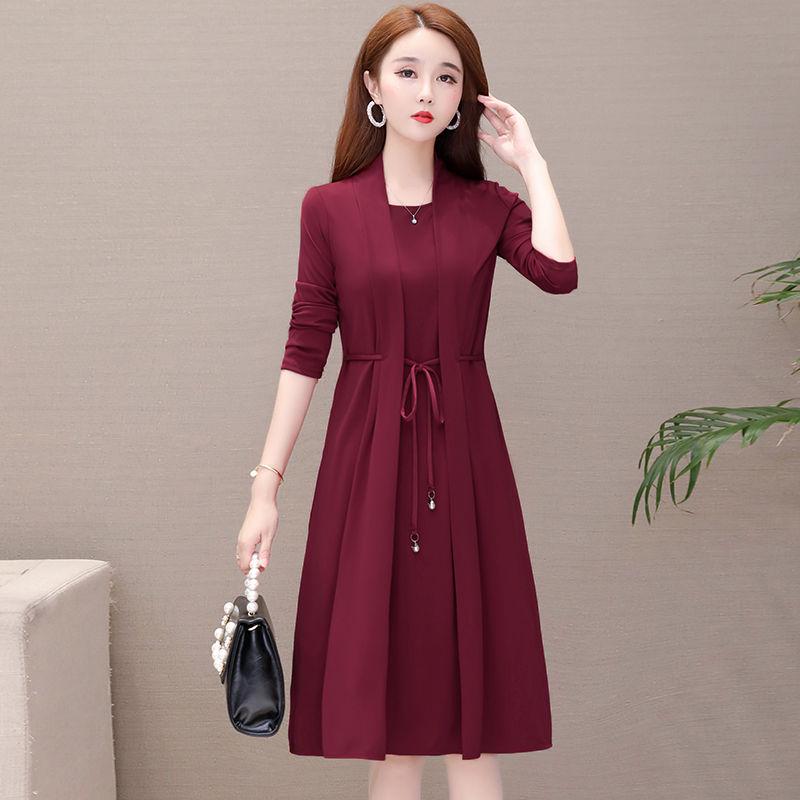 Spring & Autumn Long-Sleeve Two-Piece Dress for Middle-Aged Women - Slim Fit, Medium Length