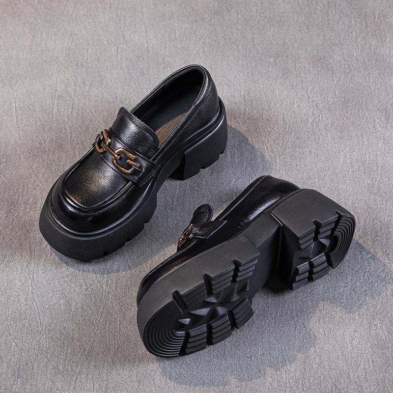 The first layer of cowhide loafers women's autumn 2025 new leather muffin thick-soled retro casual women's single shoes