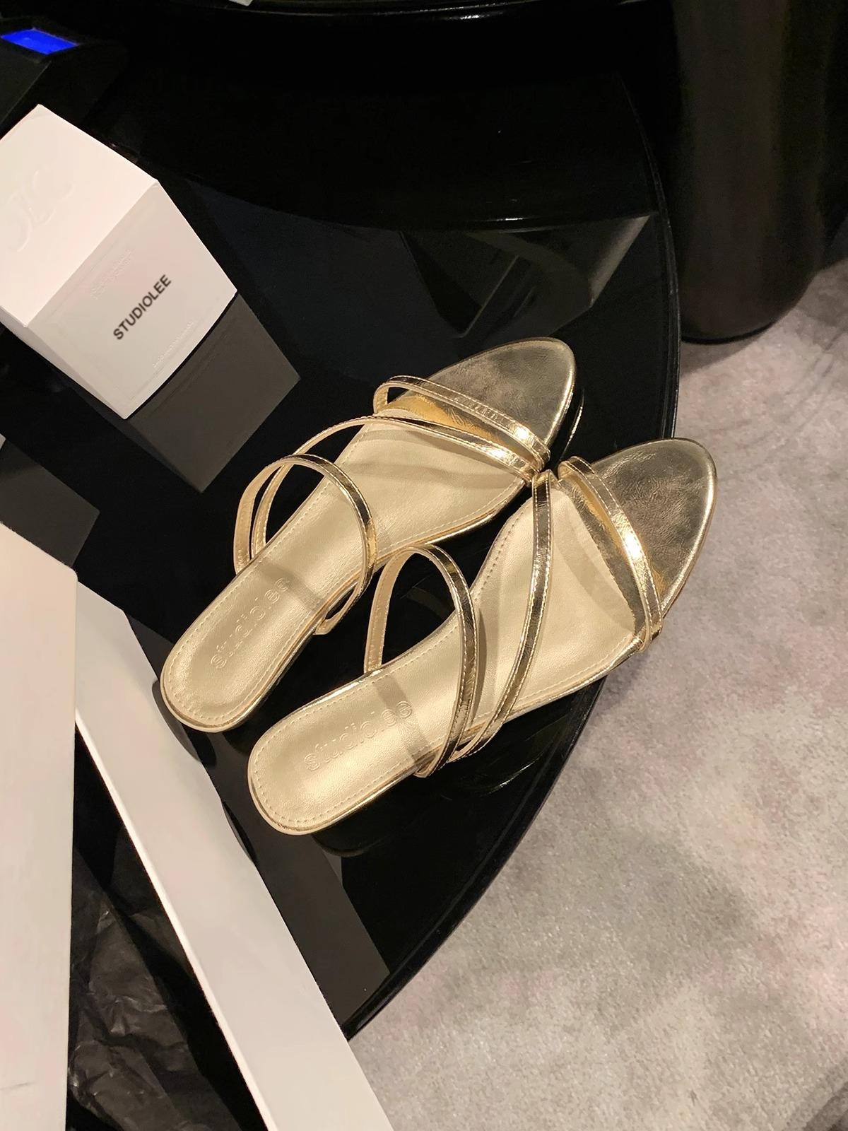 

Sheepskin version~ New temperament pointed leather round head open-toed thin strap small heel sandals women s summer slippers 40