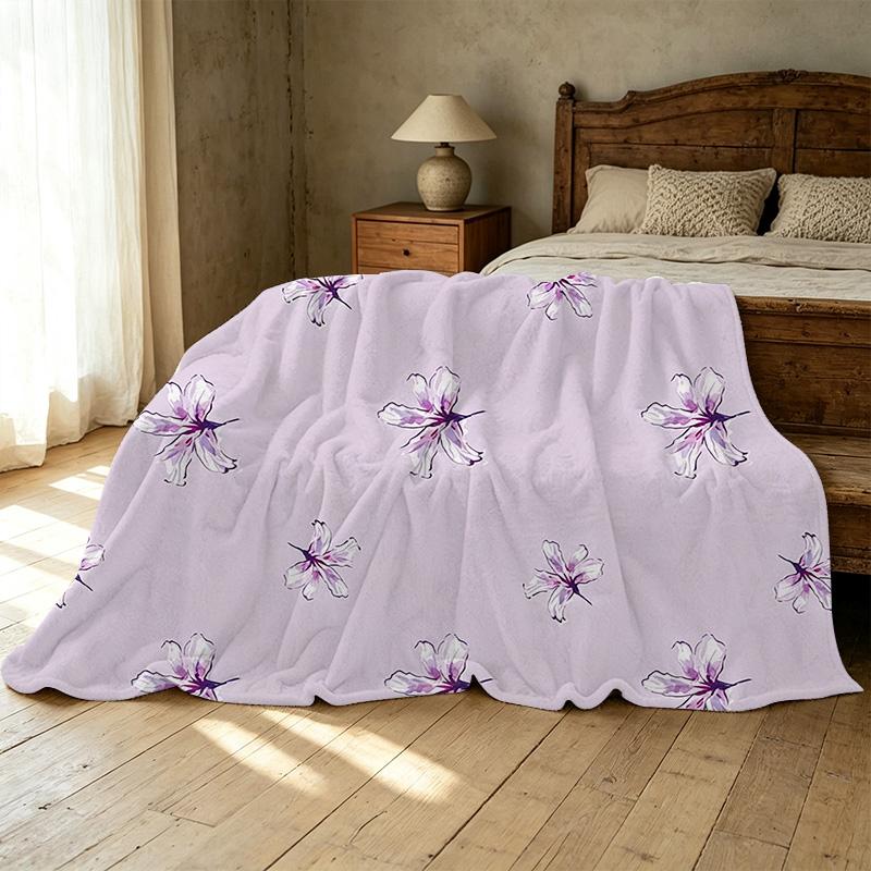 Soft Hemmed Flannel Blanket Skin-Friendly Floral Design, Cozy for Sofa, Festive Christmas & Halloween, Warm Home Living Decor