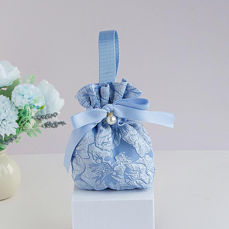 Elegant Chinese Wedding Candy Bags and Handheld Boxes for High-Value Party Favors