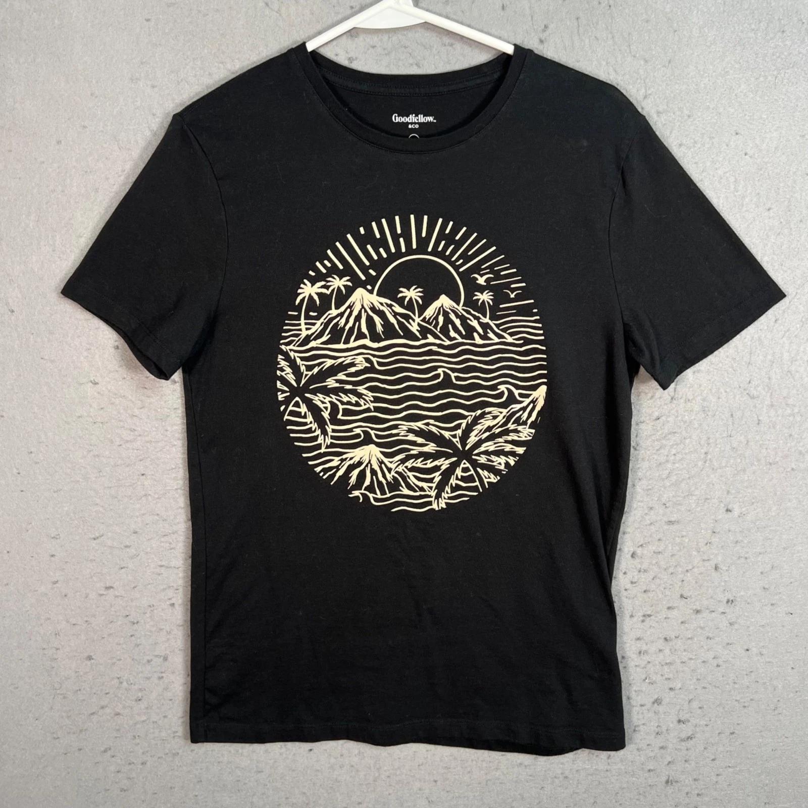 Goodfellow & Co. Black Graphic T-Shirt Small Cotton Blend Crewneck Beach Ocean S