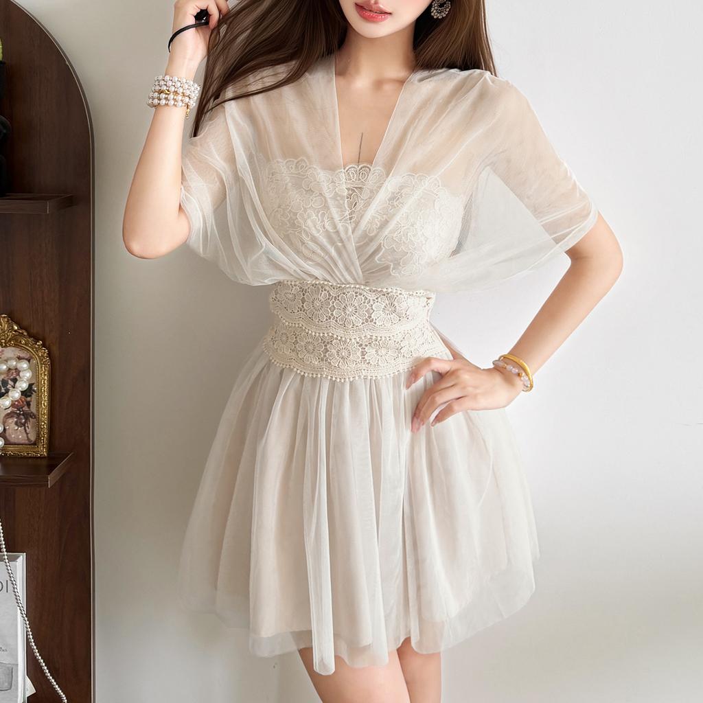 2026 European and American summer new niche irregular diversity mesh splicing waist thin dress women