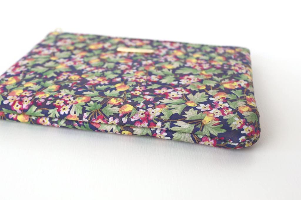 Flat Pouch 990879 Spring Orchard Navy [DDintex]