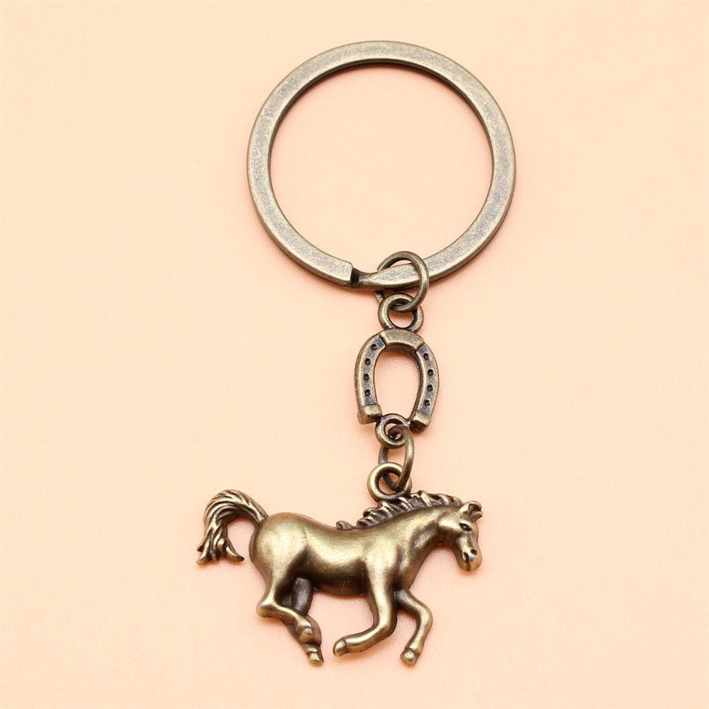 Creative Design Horse Shoe Keychain Vintage Style Stallion Charm Keyring Wallet Accessory