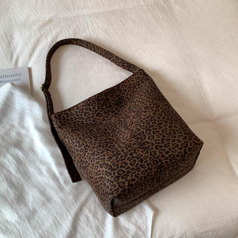 Retro Suede Tote Bag Women's 2025 New Large-capacity Foreign Fashion Crossbody Bag Simple and High-end Shoulder Bag