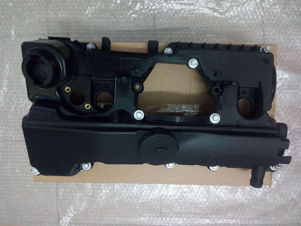 Engine Valve Cover for BMW 1 & 3 Series E88 E90 E60