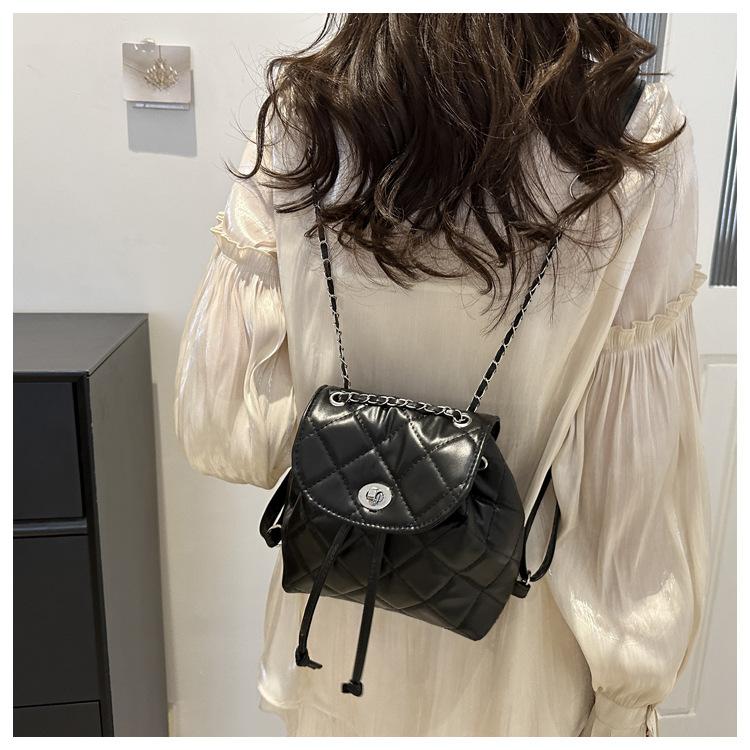 Fashion Rhombus Design Small Women's Backpack High-End Sense Small Design Chain Bag Small Ladies Backpack CLE