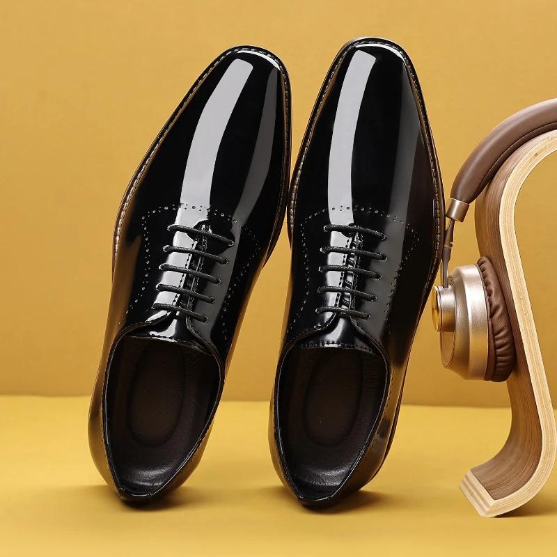 Luxuriöse Herren Oxford Schuhe Hohe Qualität Lackleder Herrenschuhe Bequeme Kleider Hochzeitsparty Schuhe Klassischer Business Formeller Schuh