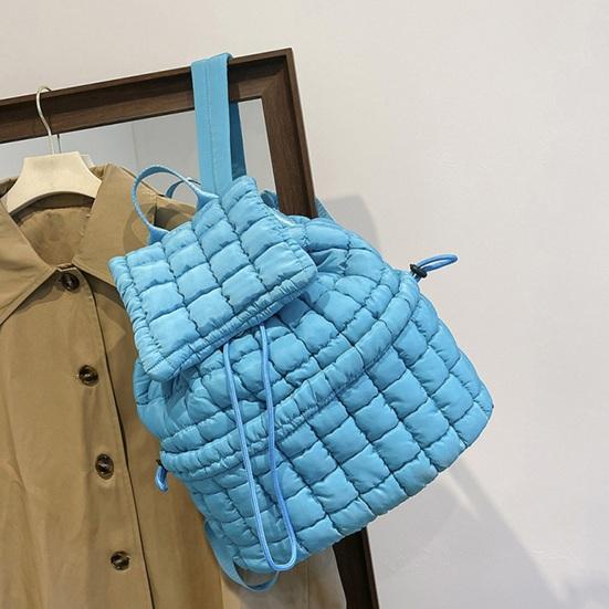 Women Backpack 18L Large Capacity Great Load Bearing Bubble Check Texture Outer Water Bottle