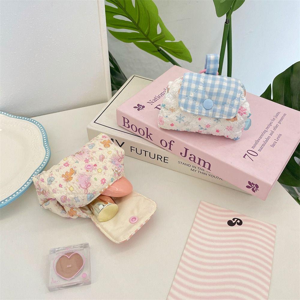 1pc Cute Cartoon Quilted Makeup Bag Mini Snap Closure Cosmetic Bag Portable Earphone Pouch Home