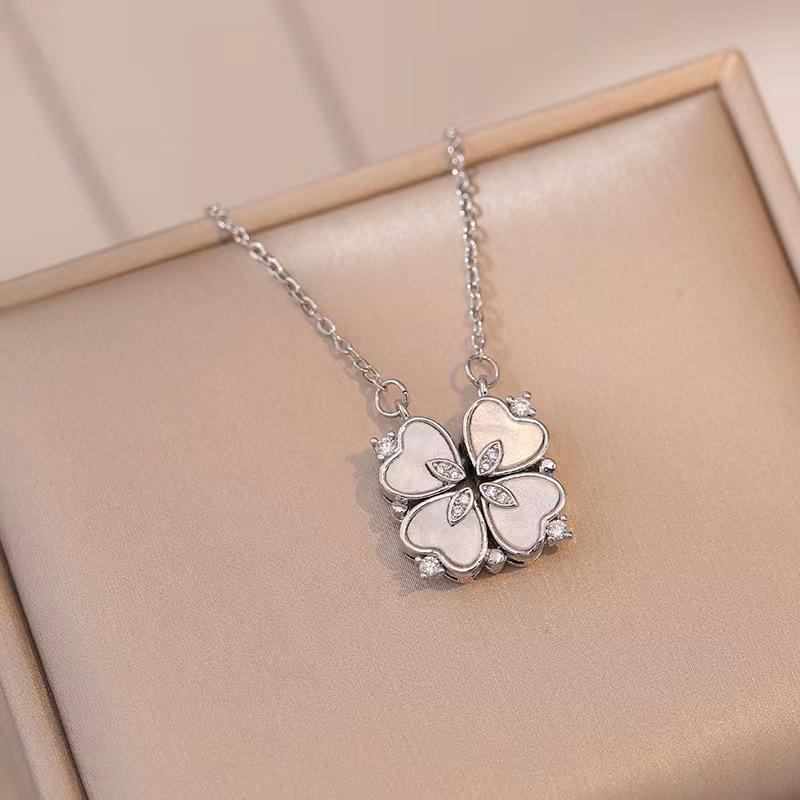 Four-leaf Clover Necklace Female Love Deformation Niche Design Temperament Four-leaf Clover Fashion Jewelry
