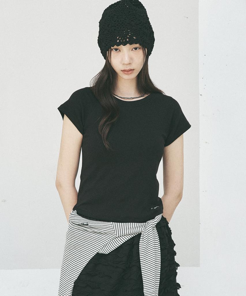 Nigaennikol Soft Raglan Top_Black