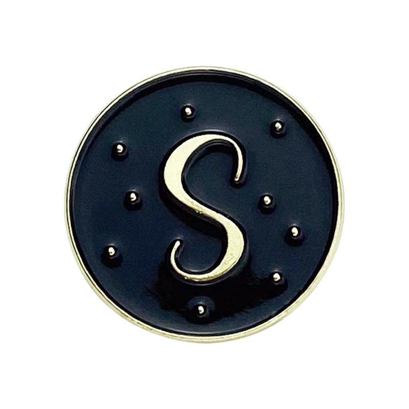 A-Z 26 Letters Initial Brooch Women English Alphabet Brooch Pin Round Badge Corsage Unisex Collar Jewelry Clothes Bag Decor Gift