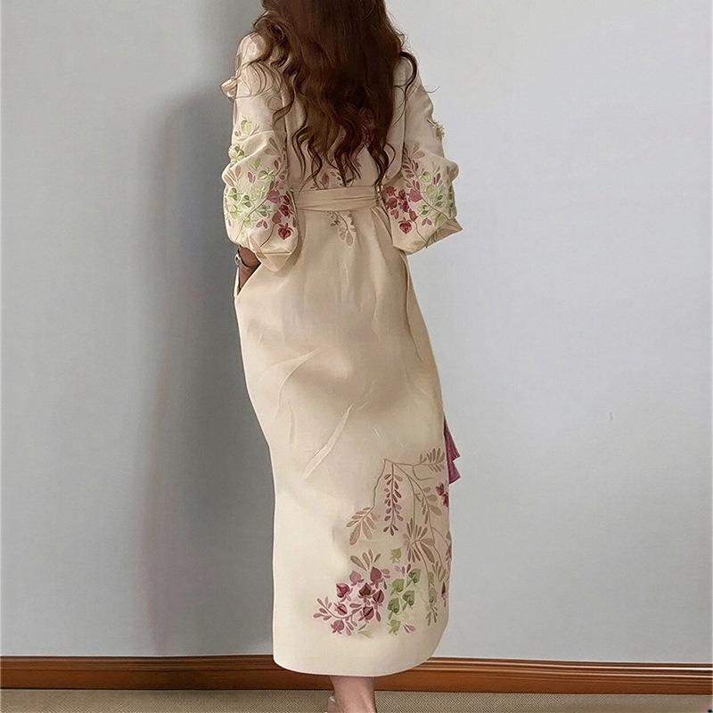 Women Vintage Palace V-neck Long Sleeved Printed Pendant Dress