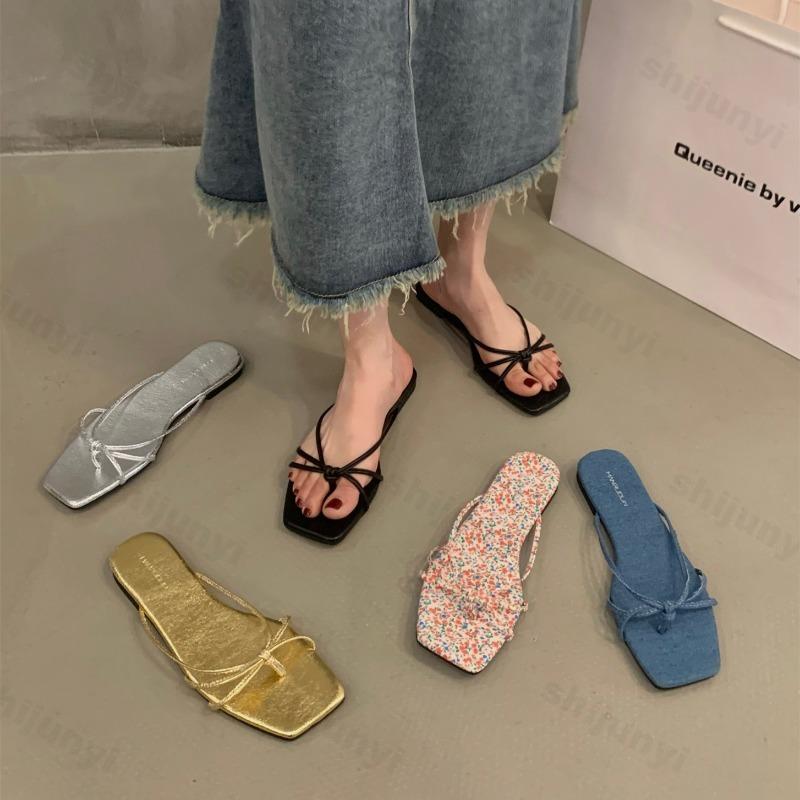 Fashion Summer Slippers Women's Shoes 2025 New Flat Flip Flops Comfortable Non Slip Outdoor Beach Shoes Fashion French Women Slippers