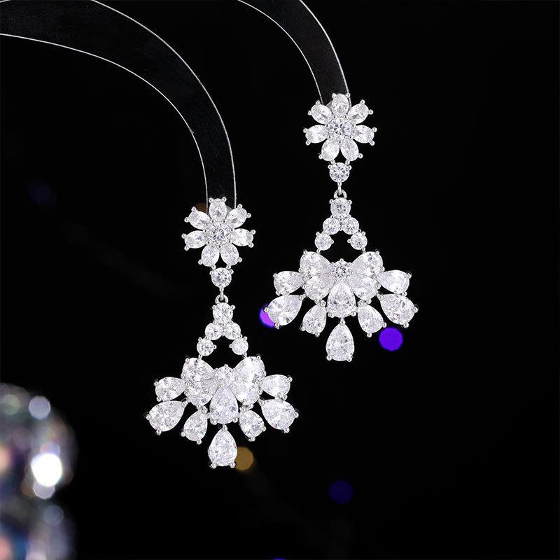 

Women s Light Luxury Design Elegant Inlaid Zircon Fan-Shaped Earrings Fashionable And Versatile Niche Design Earrings