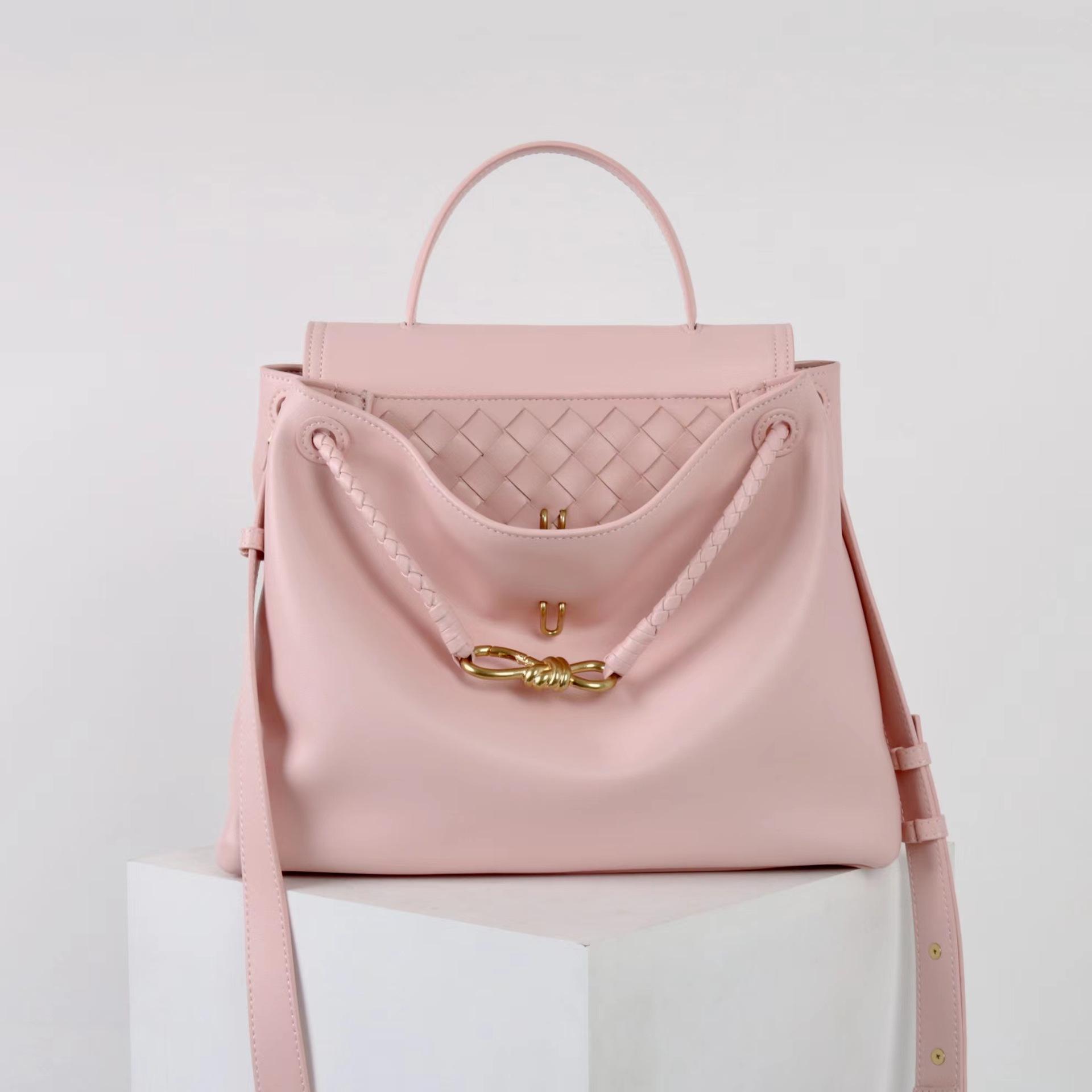 

2025 Новая B Сумка-тоут из гладкой кожи, узел-бабочка, металлическая пряжка, сумка с узлом из веревки, модная, для отдыха, универсальная, легкая роскошь 33x13x26cm