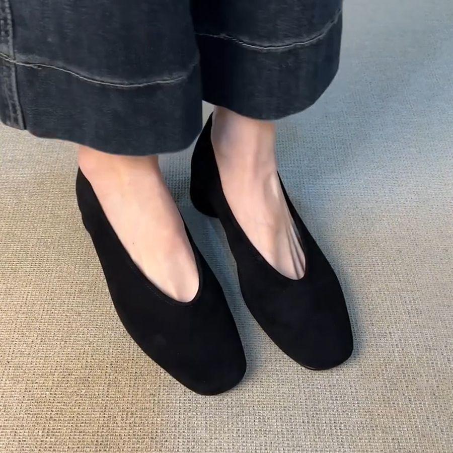 

2025 new French temperament minimalist thick heel single shoes women s shallow commuting square head high heels one pedal grandma shoes 40 чёрный