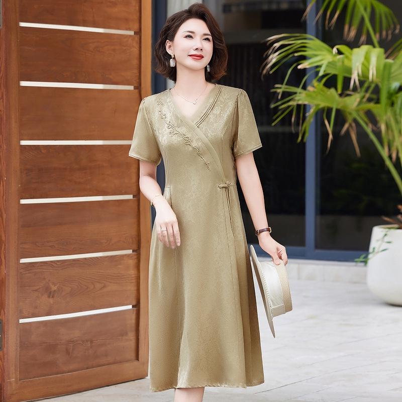 Mom's Elegant 2026 Summer Dress: Stylish, Dignified, and Trendy for Middle-Aged and Elderly Women - New Chinese Style Skirt.