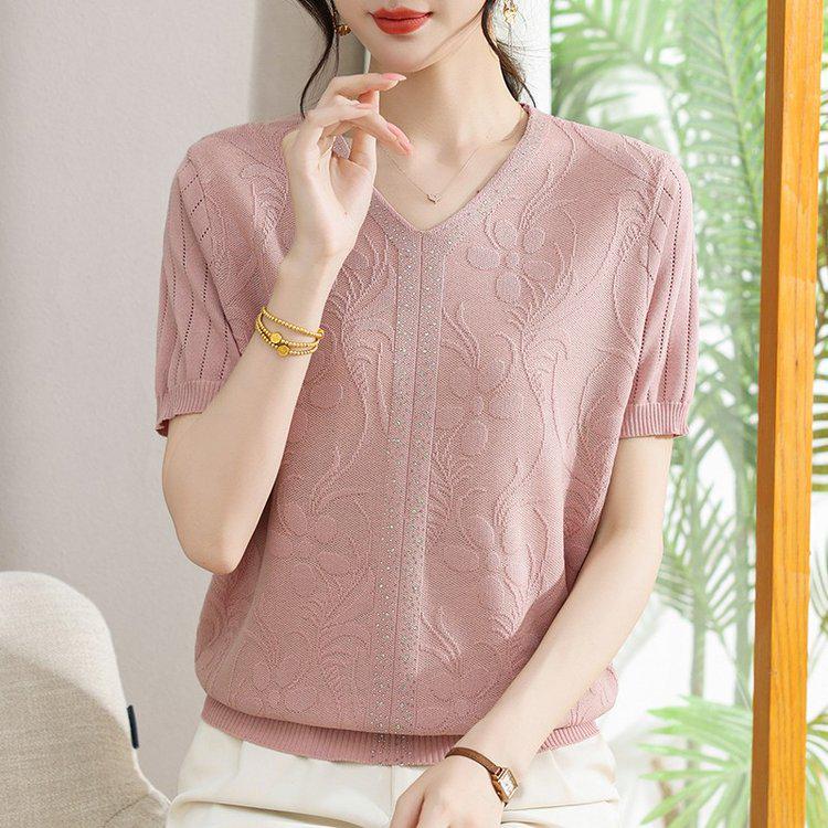 Chic Casual V-neck Short-sleeve T-shirt for Middle-aged & Elderly Women - Spring/Summer Pullover Top