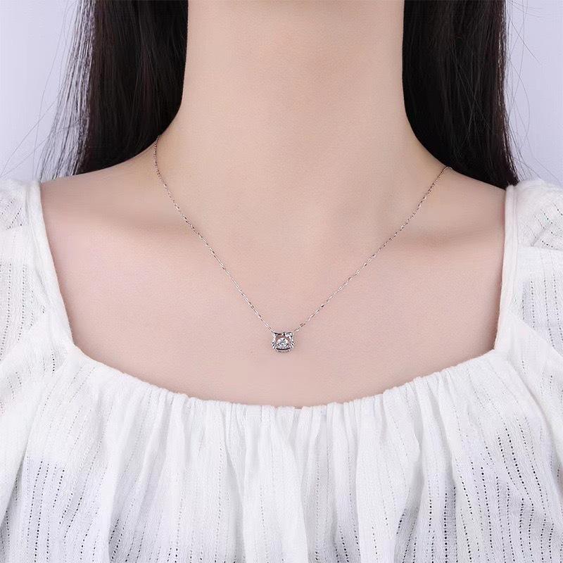 Smart Necklace Female Niche Design 1 Carat Imitation Moissanite Pendant Collarbone Chain