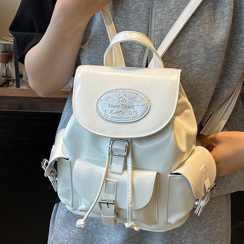 This Backpack Features A Fashionable School Style A Simple Yet Large-capacity Casual Travel Bag