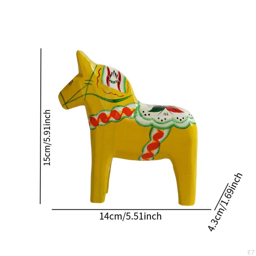 Sběratelská figurka koně Dala pro domácí a kancelářskou expozici