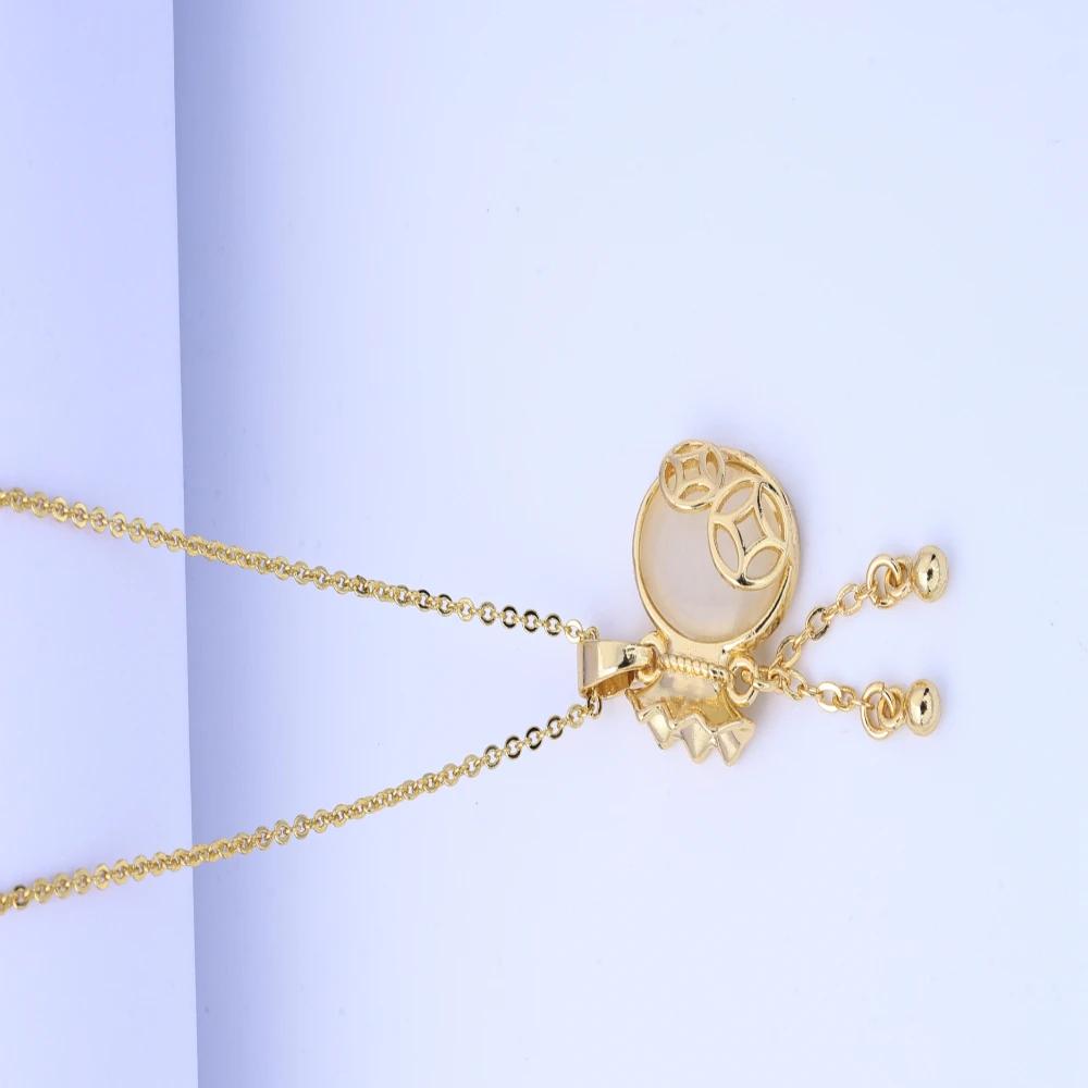 Japanese and Korean light luxury double-sided four-leaf clover titanium steel necklace, women's niche sense of luxury, versatile