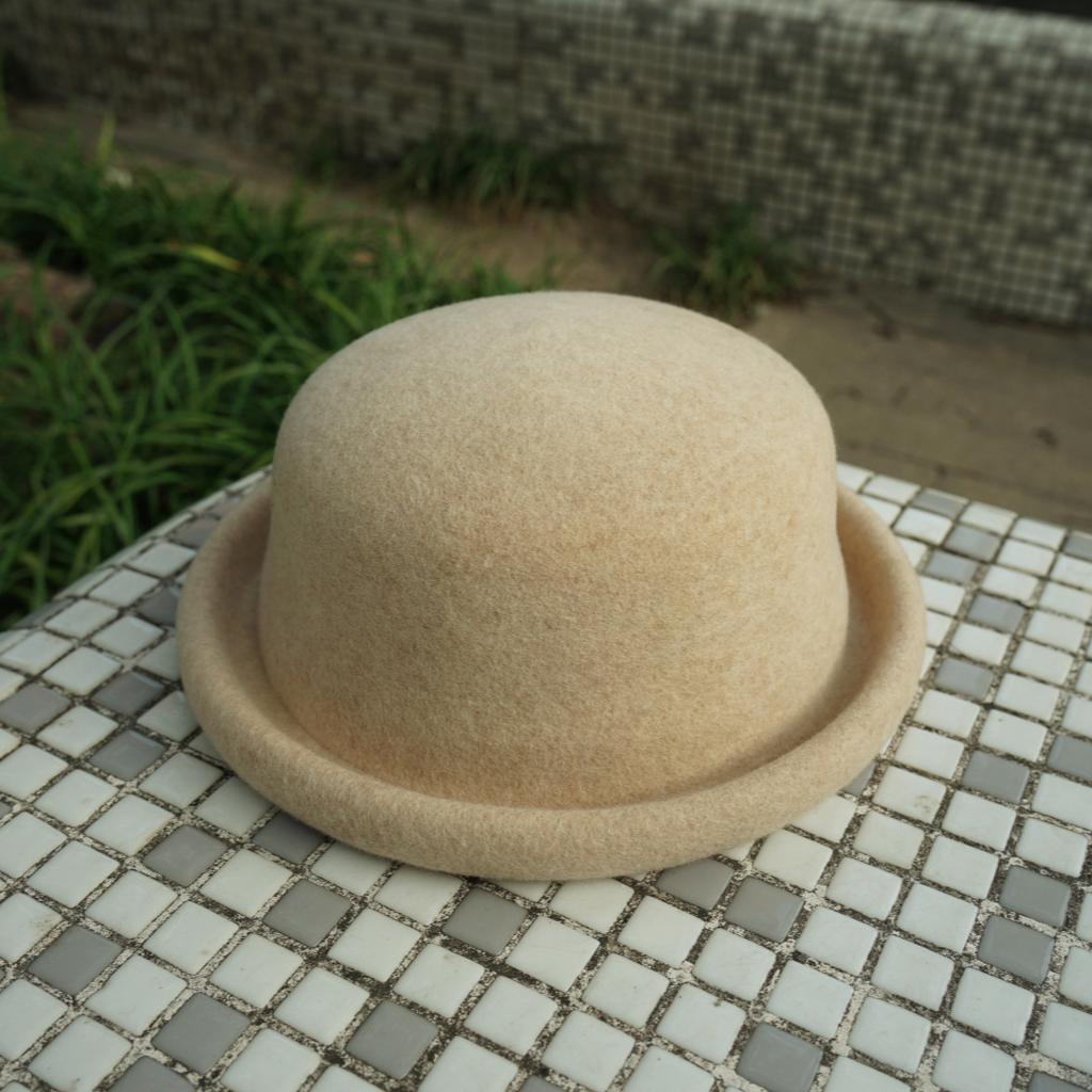 Japanese Retro Black Brown Beige Gray Woolen Beret Women'S Autumn And Winter Cute Versatile Crimped Top Hat