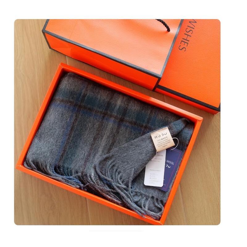 

HANDUNYOU Plaid Scarf