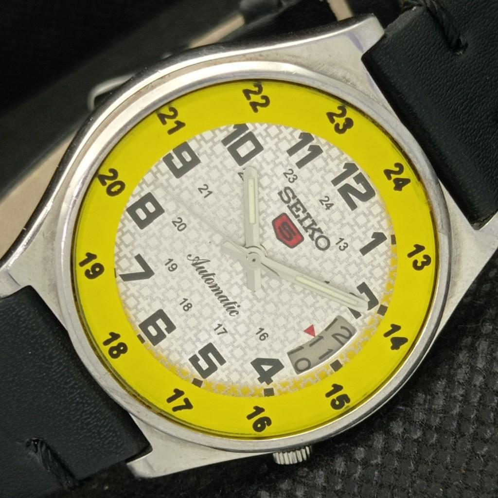 

USED VINTAGE SEIKO 5 AUTOMATIC JAPAN MENS DATE SILVER WATCH 593a-a311295-2 SKU593a-a311295