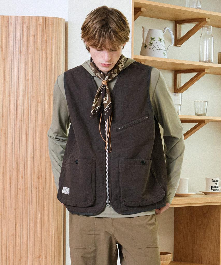 Helement Pigment Cotton Vest (Charcoal)