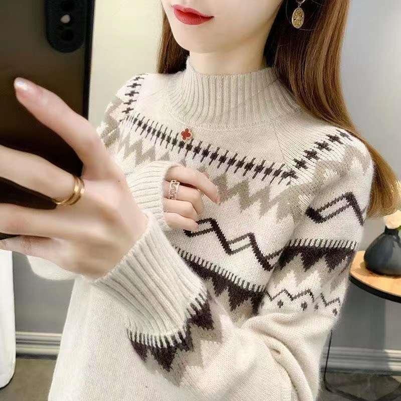 Stylish Women's Half-High Neck Jacquard Sweater for Autumn/Winter 2026