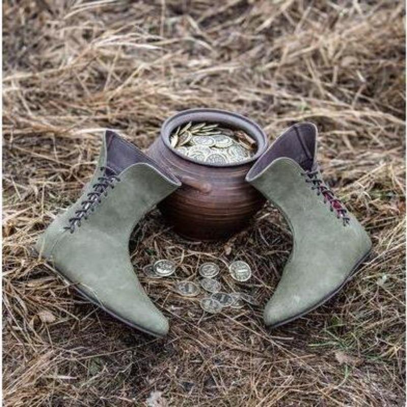 Spring and Autumn Pointed Head Medieval Men's Leather Lace-Up Martin Boots Flat Large Size Men's Shoes