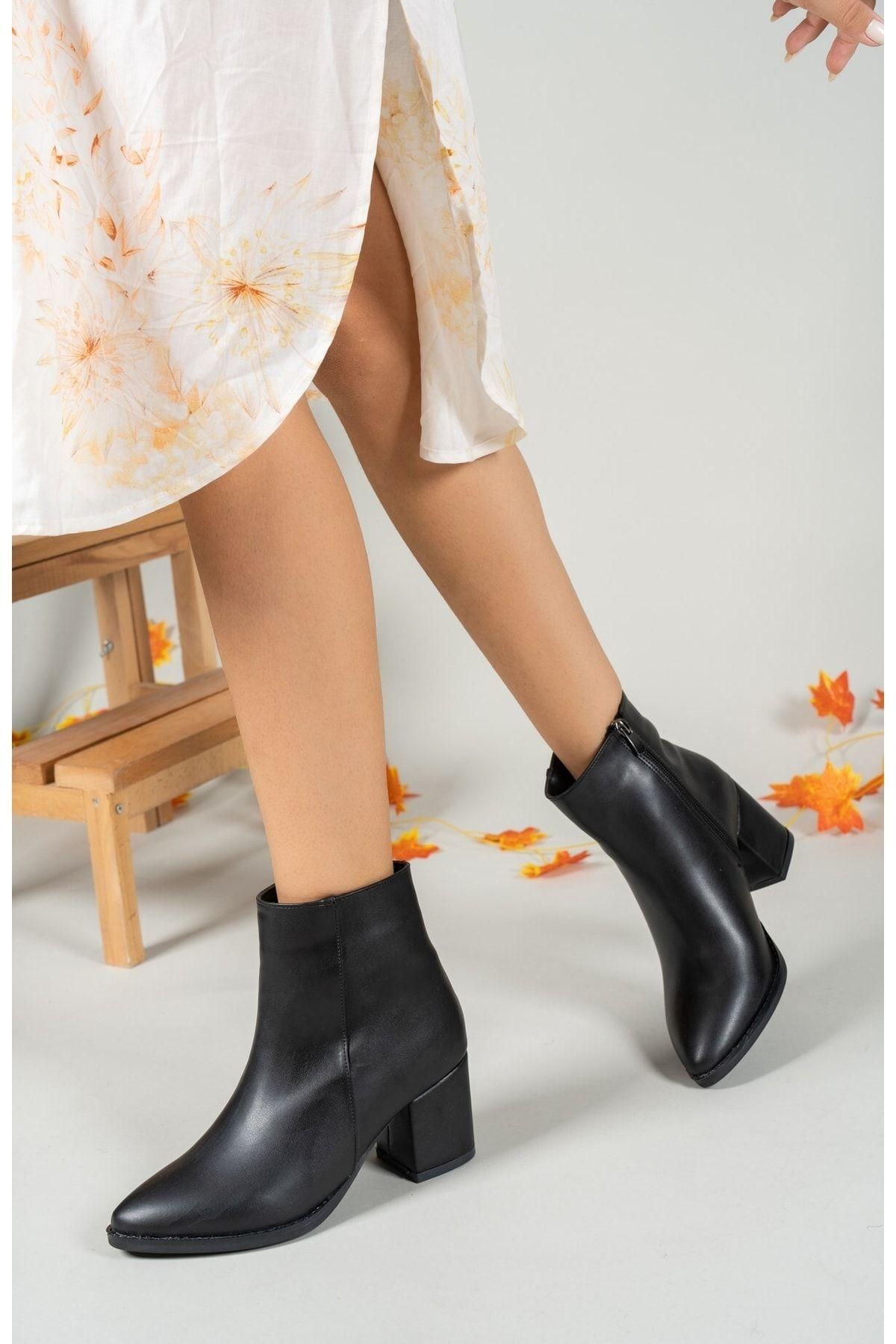 

Women Modern Stylish Fashion Black Skin Women Boots S 39