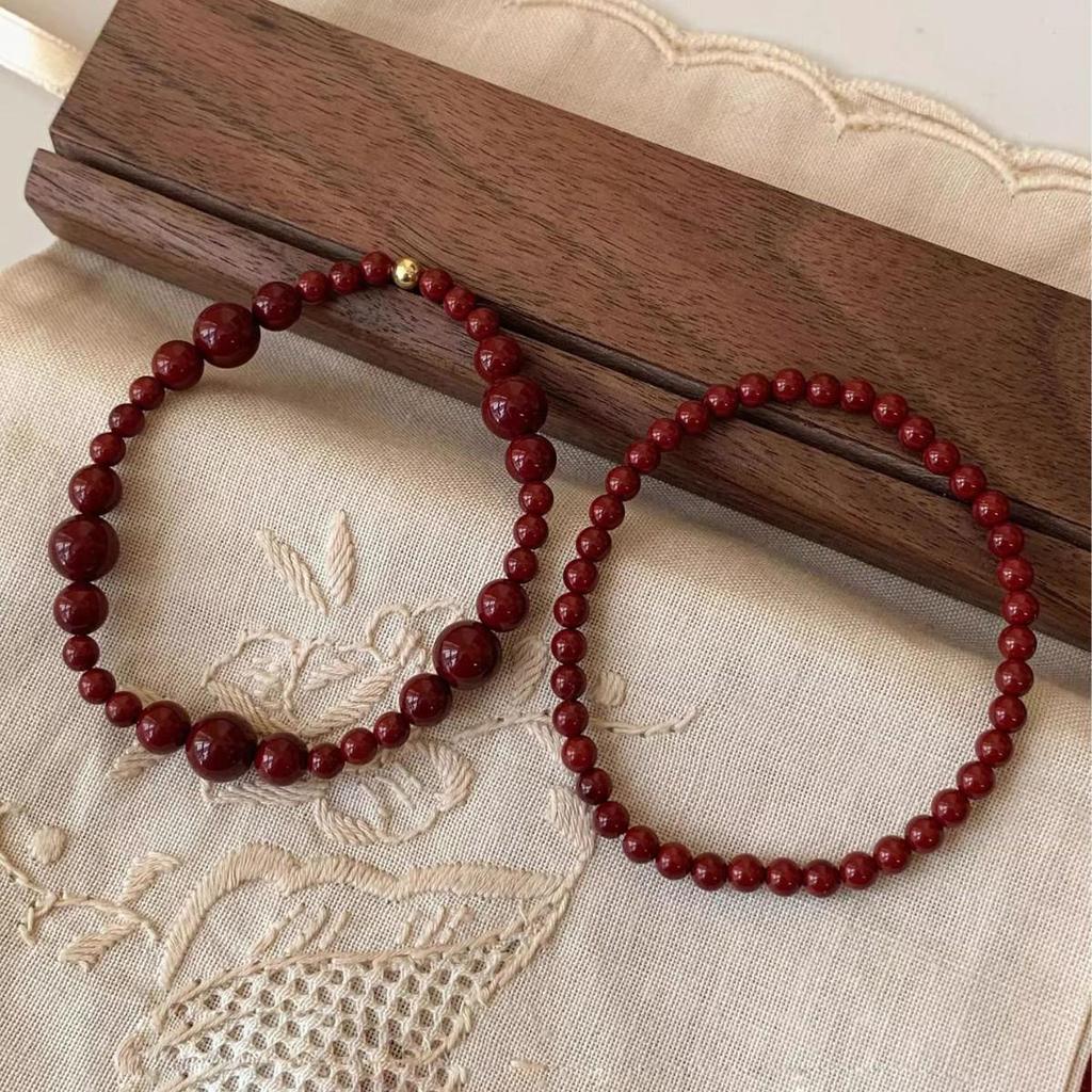 Rizhao Xiangjiang Vermilion Red Beaded Bracelet: New Chinese Style, Exquisite Layered Design.