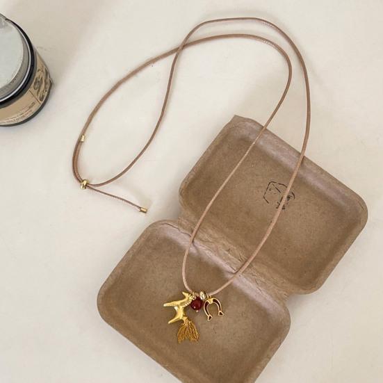 Collier Pendentif Cheval en Alliage Yousheng Léger Hypoallergénique Homme Femme Collier Pull Bijoux de Mode Accessoires Cadeau de Noël Anniversaire