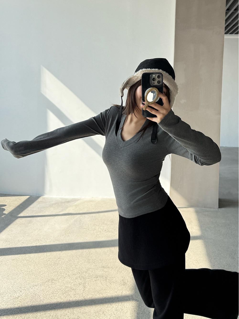 

Wang Qizhi Women s Slim V-neck Long Sleeve Thin Fleece Winter Base Shirt M (suggested for 100-120 jin) серый