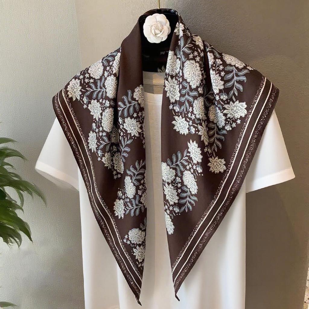 Retro American printed triangle scarf women's versatile atmosphere decorative headscarf multi-functional fart curtain neck scarf silk scarf