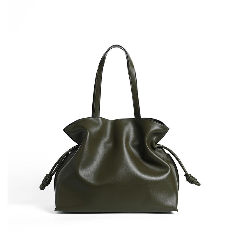 Premium large cowhide drawstring bucket bag, large capacity leather pleated cloud tote bag for women