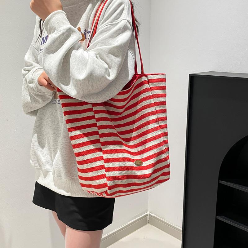Bags Women's Large Capacity 2025 New Spring Leisure Shoulder Shopping Bag Leisure Foreign Style Class Commuter Tote Bag