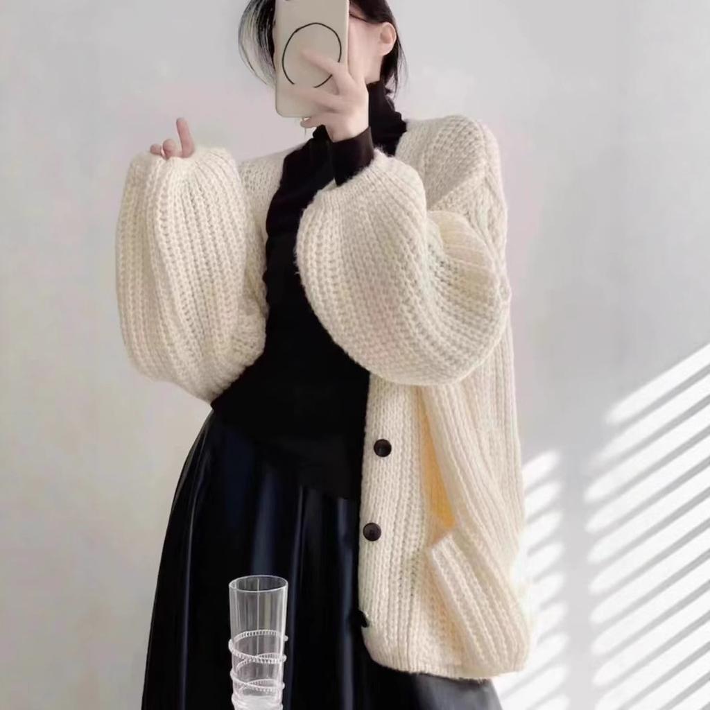 Soft waxy sweater jacket women's autumn and winter new casual thickened temperament loose lazy wind with knitted cardigan