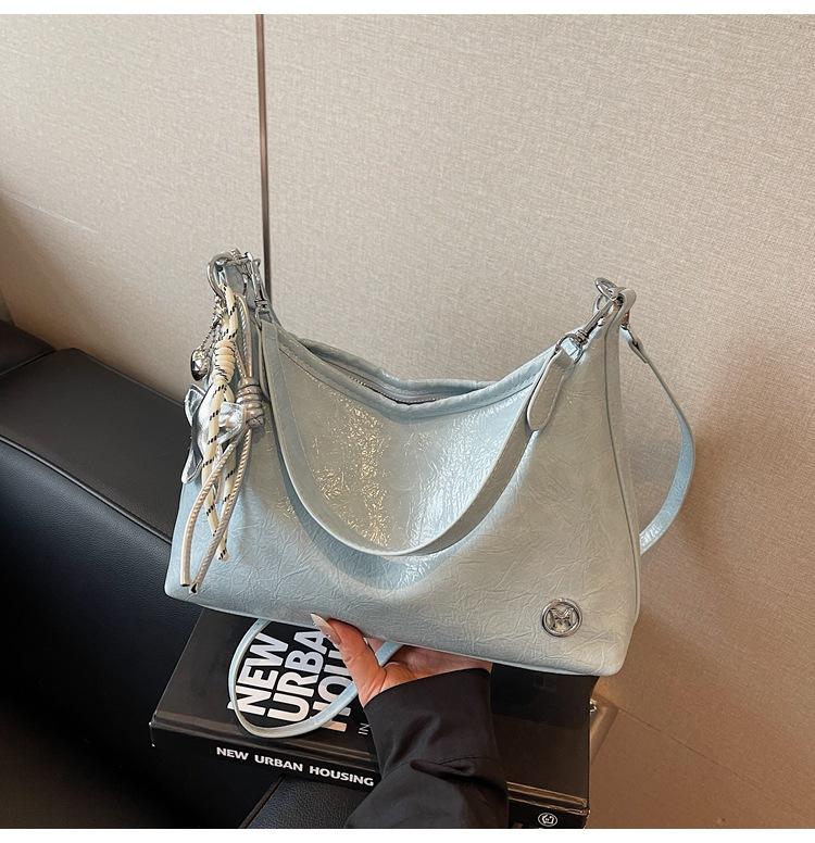 

Сумка большой вместимости женская летняя универсальная новая сумка-мессенджер текстурная на одно плечо подмышку для通勤 (комьютинга) сумка-пельмень синий