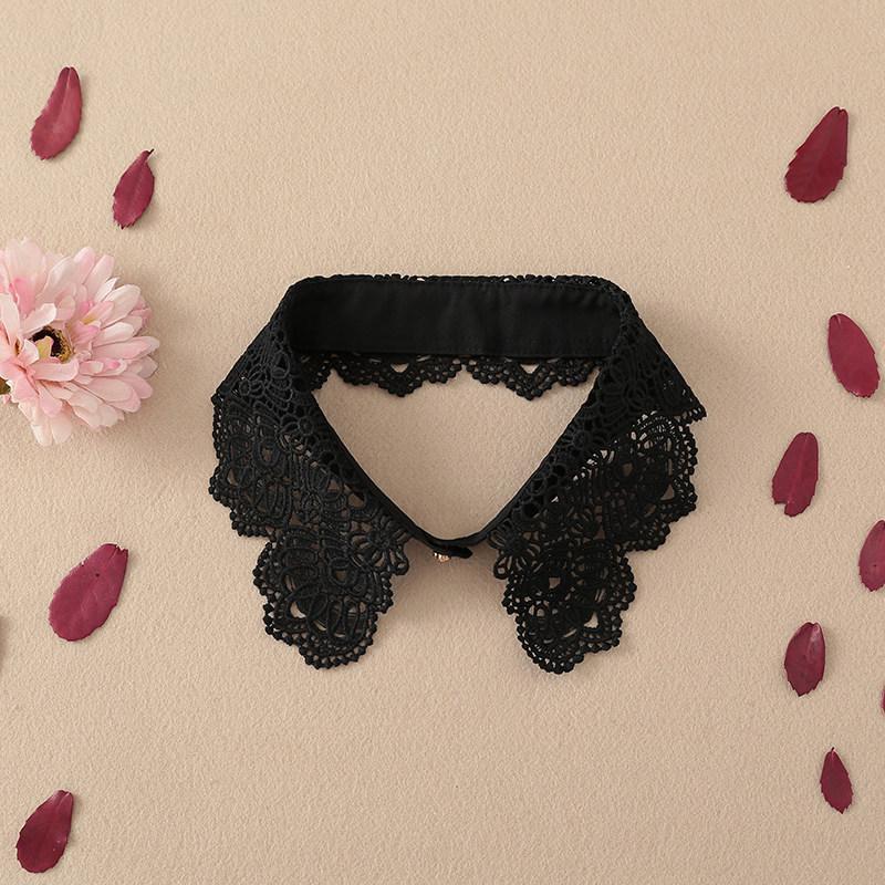 Všestranný dámský falešný límec s krajkovým lemem