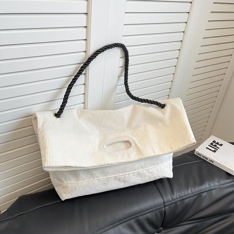 

Вельветовая сумка женская большой вместимости новая осенне-зимняя универсальная сумка-мессенджер высококлассная通勤ная сумка-тоут белый