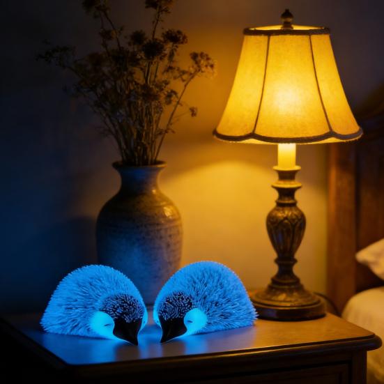 3D Printed Penguin Ornament Glow-in-the-dark Standing Lying Penguin Figurine Glowing Simulated Animal Model Home Office Decoration