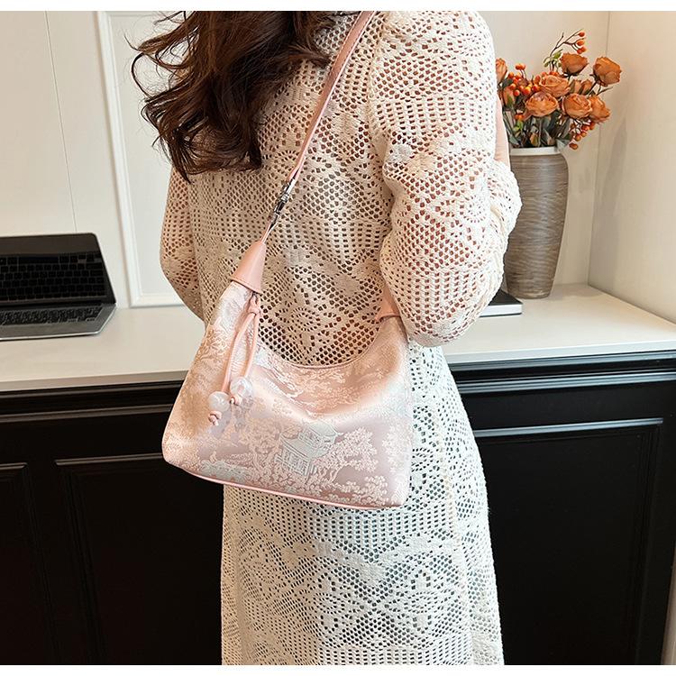 Hand Carrying New Chinese Style Bag Women's 2024 Summer Fashion Embroidered Pea Bag Niche Luxury Simple Crossbody Women's Bag