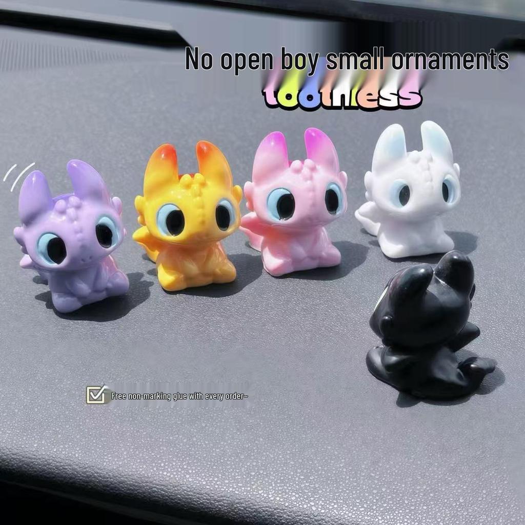 Figurine adorable de Krokmou: Ornement Mignon pour Console de Voiture ou Bureau