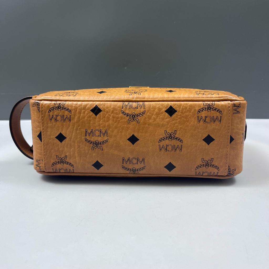 [Pre-Owned] Visetos Classic Canvas Camera Bag - Very Good #13UWE56
